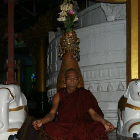 Медитация. - Мьянма, Вьетнам. Декабрь 2011-январь 2012.